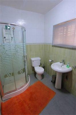 Number 95 Suites Лагос Номер фото