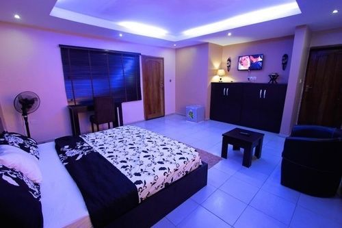 Number 95 Suites Лагос Экстерьер фото